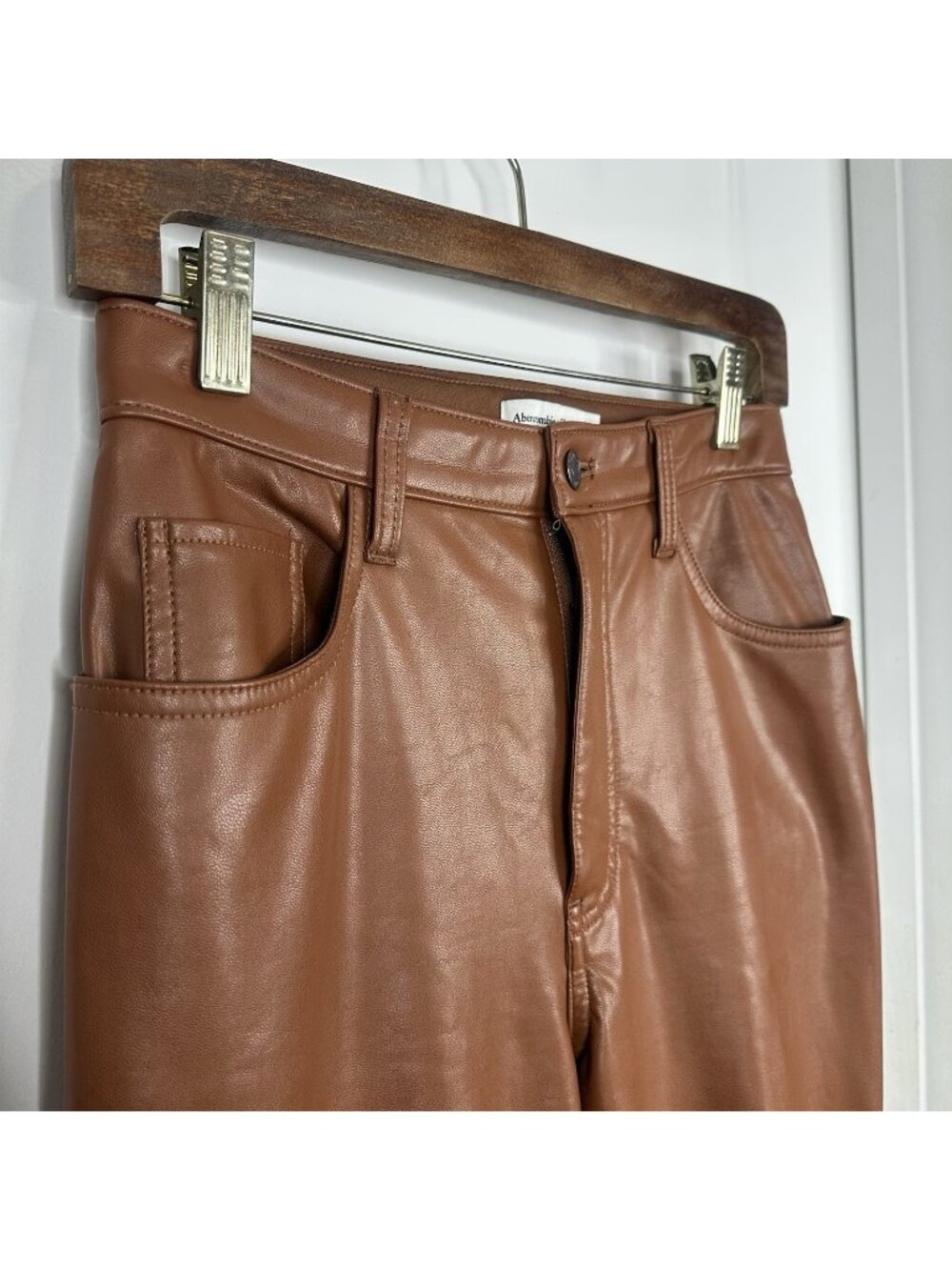 Abercrombie & Fitch Womens 27/4 Tan Vegan Leather 90s Straight Ultra High Rise
